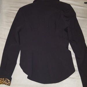 H&M Jackets & Coats - Cropped Black and Leopard Blazer H&M Jackets & Coats - Cropped Black and Leopard Blazer